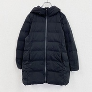 เสื้อโค้ทสั้นไร้ตะเข็บ UNIQLO ทำจากขนเป็ด 90% สีดำ ไซส์ M สภาพมือสอง