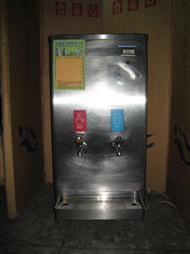 【飲水機小舖】二手飲水機 中古飲水機 冰熱飲水機 桌上型 32