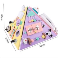 Đồ chơi bảng bận rộn 4 mặt kim tự tháp busy board