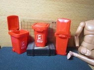 RU1休閒部門 T03紅色舊化款mini模型1/6方型舊化垃圾筒一個(可開蓋)