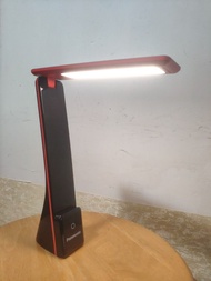 Panasonic LED 檯燈 白/淡黃