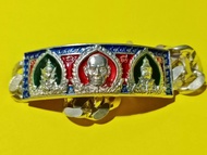 #เลสสยบไพรี 4 บาท หลวงพ่อพัฒน์  เนื้ออัลปาก้าชุบเงิน พื้นแดง  ซุ้มแดง-เขียว ขอบเขียว   แท้100%  โค๊ต