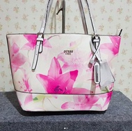 GUESS TOTE BAG/TOTE BAG FLOWER/TAS GUESS MURAH / TAS GUESS ORIGINAL