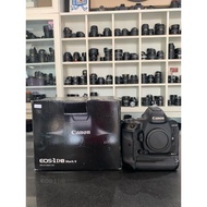 Canon EOS-1Dx mark II. Equipment Complete Box Battery Charger Strap 220000 Scratches ️