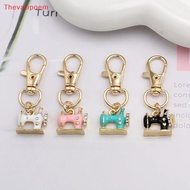 [Thevatipoem] 4pcs Mini Sewing Machine Keychains – A Stitch Of Memory & Meaning, Vintage Miniature E