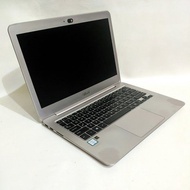 Laptop Ultrabook Asus ZenBook ux305ua Core i5 6200u ram 8gb ssd 256gb
