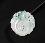 飄綠花翡翠巧雕三羊開泰 | 天然緬甸玉翡翠A貨 | 送禮