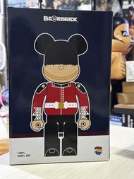 全新現貨 BE@RBRICK The Queen's Guard 100% & 400% 澳門限定 Macau 2022 英國皇家衛兵 / 御林軍