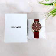 นาฬิกาข้อมือผู้หญิง Womens Strap Watch Burgundy/Gold NW/1994GPBY [Nine West®]