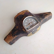 BATOK SPIDOMETER YAMAHA V75 V50 TAHUN TUA ORIGINAL BEKAS BATOK ATAS SET SPEEDOMETER V75 SEKEN ORI