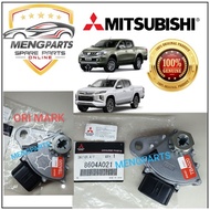 ORIGINAL MITSUBISHI TRITON 2.4cc ONLY 4N15 AUTO INHIBITOR SWITCH , GEAR LEVER SWITCH 8604A021