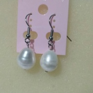 Fresh water pearl earring( biwa shape)