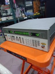HP 8657B 0.1-2060MHz SIGNAL GENERATOR 高頻信號產生器AM,FM,Pulse..