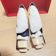 Roger vivier heels size 34.5