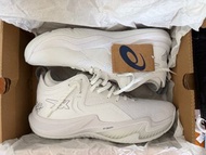 Asics nova surge low 2 size us11.5