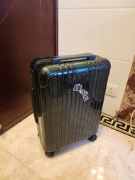 Rimowa 行李箱