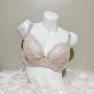 38D — La Senza Bra (fits 40C)