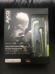 AKG Quincy Jones 簽名系列 Q350