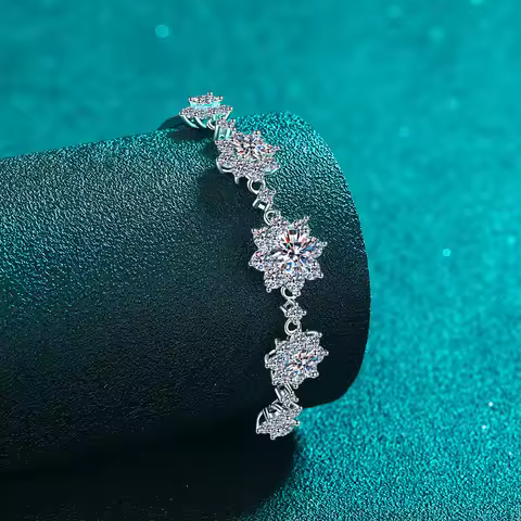 Platinum PT950 Women's Snowflake High-Fashion Moissanite Bracelet