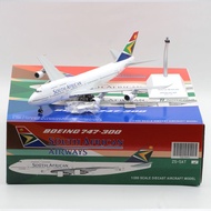 Aircraft JC WINGS 1: 200 B747-300 South Africa Airlines ZS-SAT XX20006 Airliner Model