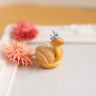 天鵝王子泡芙 耳環 單支 單顆 仿真食物