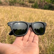 Rayban wayfarer sunglasses Original RB2140 Like New