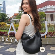 MaolaClothing - Minimalist Hobo Bag Yimare V Hobo Bag