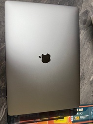 Macbook pro  2018 15吋 i9 32g ram   1TBssd