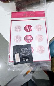 Dior Forever 粉底液 + Miss Dior 貼紙