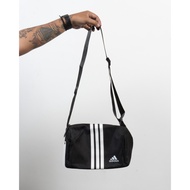 Adidas Three Stripes Small Logo Duffle bag - Black/White