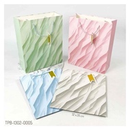 Thick Paper bag with abstract motif