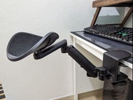 Ergonomic arm elbow rest for office computer 適用於辦公室電腦的符合人體工學的手臂肘托