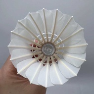 (มาใหม่) XP2 silver ขนห่าน คุณภาพดี เกรดแข่งขัน วิถีดี มีความคงทนสูง  ปีกเต็มใบ ขนหนา speed 75