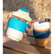 日本暢銷 - 兩用耐熱咖啡玻璃隨行杯 附可拆式吸管 350ml 米黃配淺藍色