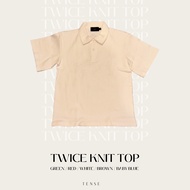 TENSE_co - Twice Knit Polo เสื้อโปโลผ้าทอลายร่องเล็ก 5 สี ขาวฟ้าเบจแดงเขียว พร้อมส่ง (รุ่นนี้ฟมดไม่ม