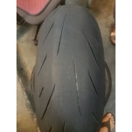 tayar motor saiz 180/55/17 brand Bridgestone Battlax s22r tahun 23