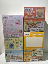 RE-MENT盲盒 角落生物愉悅小學場景組/角落生物迴轉壽司場景組/角落生物夢想中的化妝台/角落生物電視台 全新中盒出售