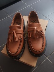 Dr. Martens Adrian Woven 英倫風流蘇樂福鞋