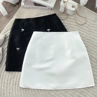 A-line skirt, figure-flattering high-waisted tafta skirt with luxurious stone bows and inner lining,