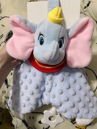 迪士尼正版現貨 迪士尼 x Zoobies 小飛象安撫巾 小飛象口水巾 ✨非常推薦 （1）豆豆面料模仿母乳增加小朋友安全感（2）有標籤 歐美某大牌轉做標籤安撫巾 因為好多BB都鍾意 （3）有牙膠 （4