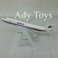 16cm MALAYSIA B777 Airplane Diecast Metal Children's Collection Decoration Display