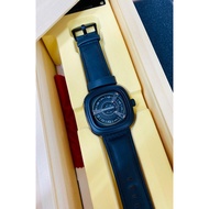 Seven_Friday Leather Strap Metal Dial Fashion Analoge Watch For Men