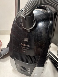 Miele吸塵機連配件