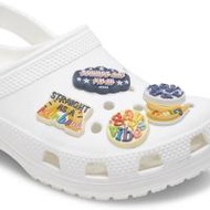CROCS Jibbitz Irreverent Pride 5-Pack ตัวติดรองเท้า CR024AC198EZTH