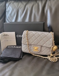 Chanel 淺灰色金球方胖子classic flap  cf 17cm