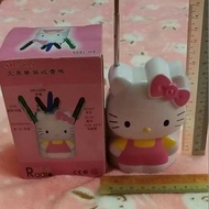 Hello Kitty stationary holder with fm radio