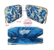 กระเป๋าเครื่องสำอาง สีฟ้าขาว ของแท้ ESTEE LAUDER Blue Flower Print Pouch