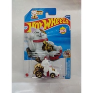 Hotwheels Feline Lucky White