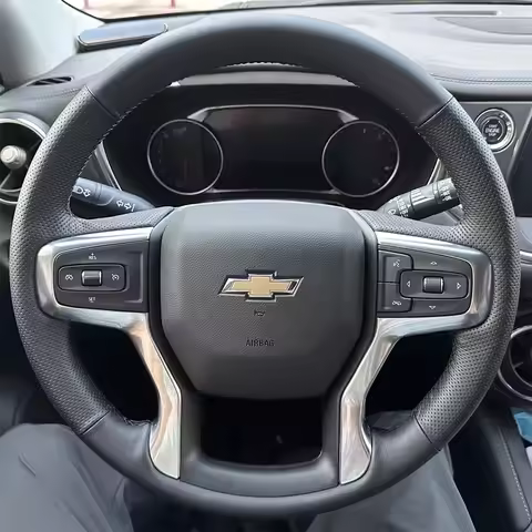 For Chevrolet Blazer Silverado 3500HD Suburban 2020-2023 Hand-stitched Black non-slip Genuine Leathe