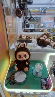 Labubu 坐坐隱藏版